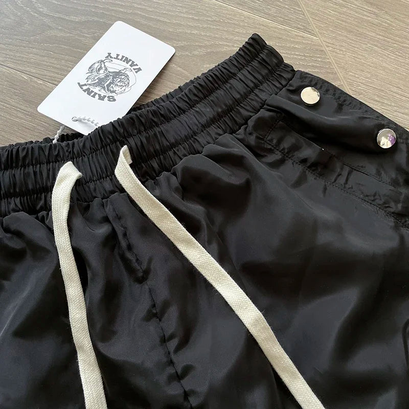 The same embroidered breasted casual sports shorts from SAINT VANITY ins